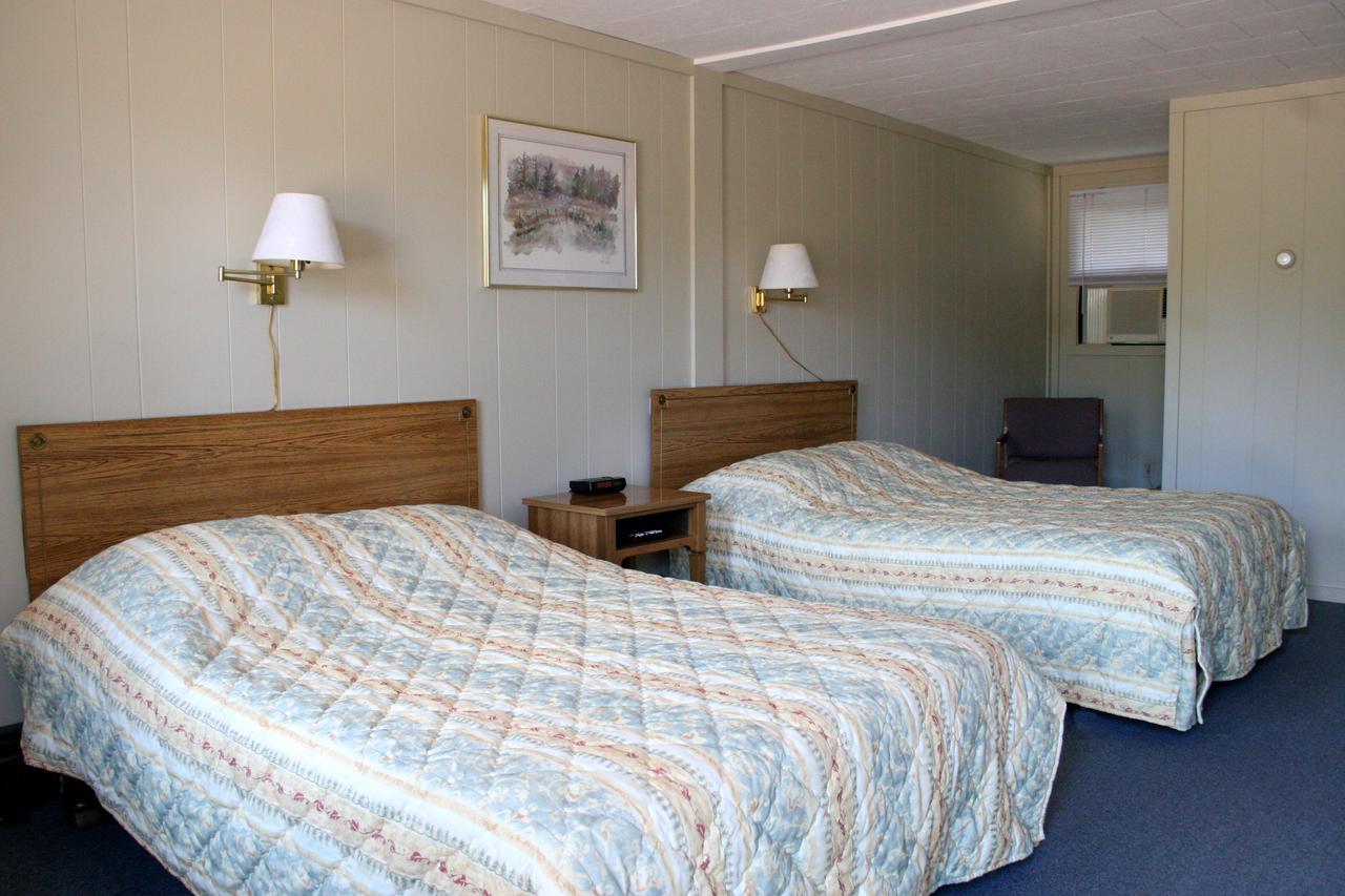 Bluffs Inn เบสเซเมอร์ ภายนอก รูปภาพ